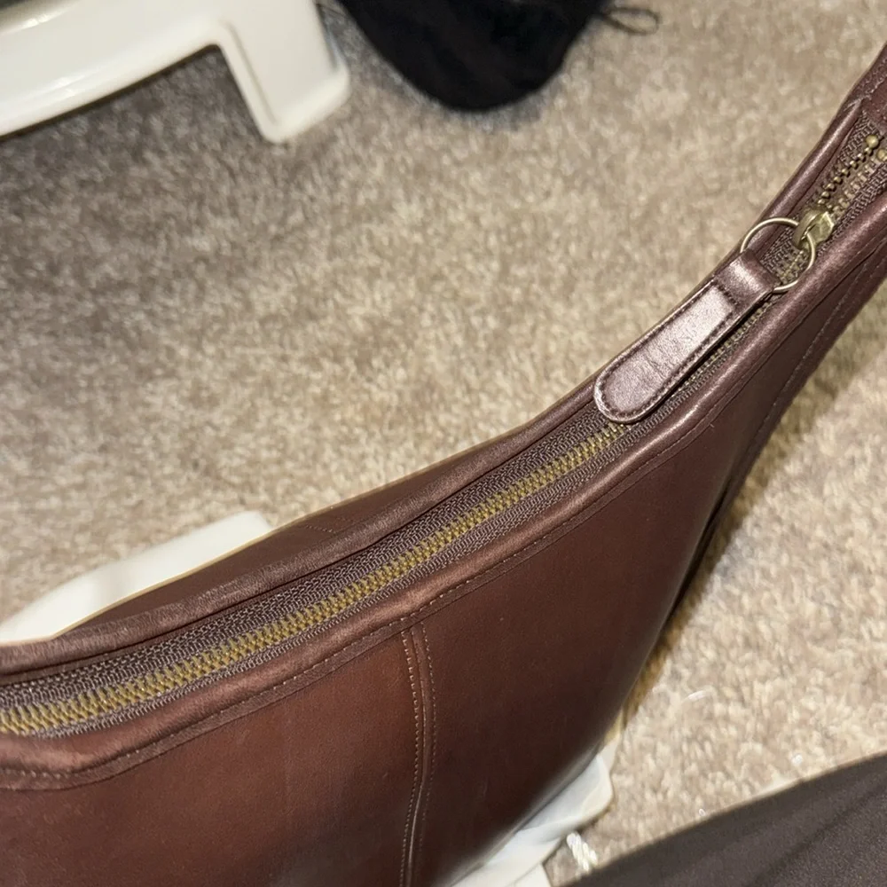 Coach 9025 - Picture 9 of 11